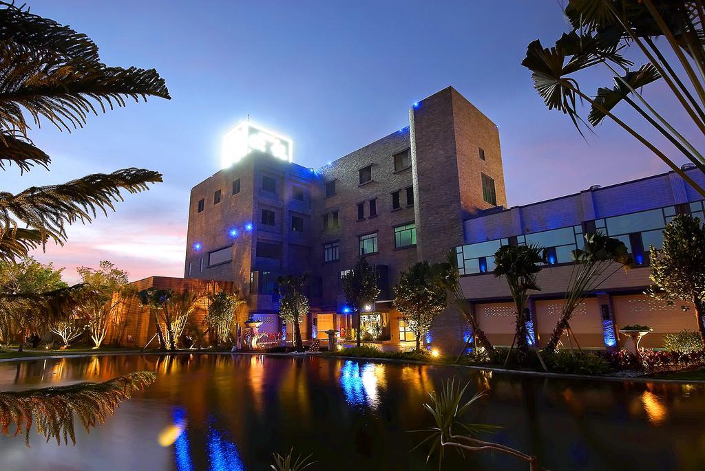 All-Ur Boutique Motel-Ping Tung Branch Pingtung Eksteriør billede